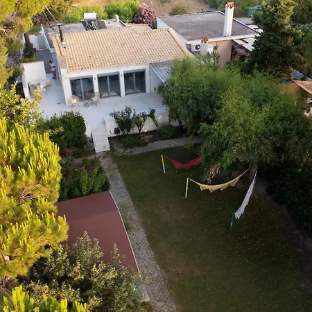 Villa Next To The Waves! Istiaía